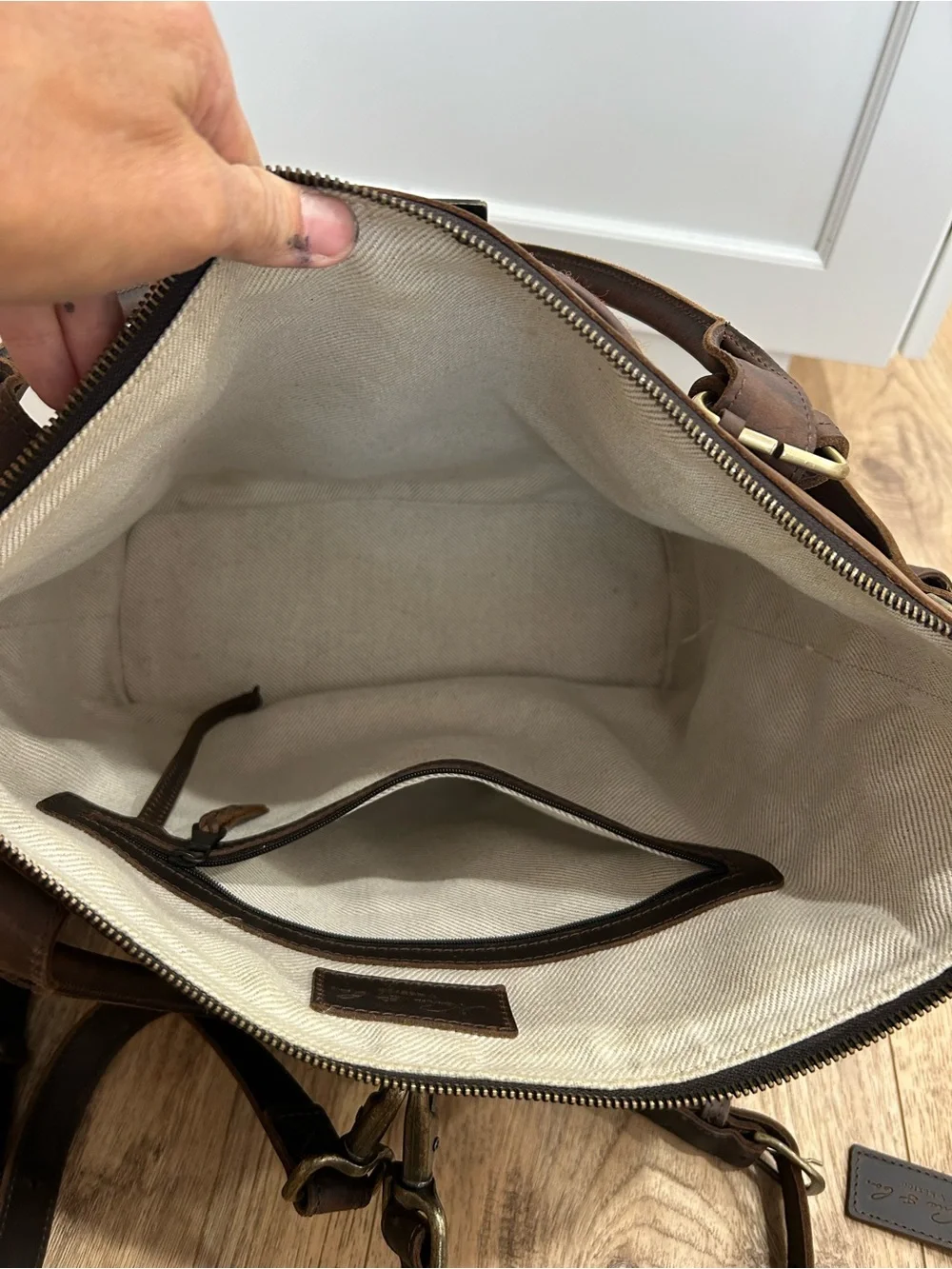 Nena & Co convertible day bag leather large tote/backpack